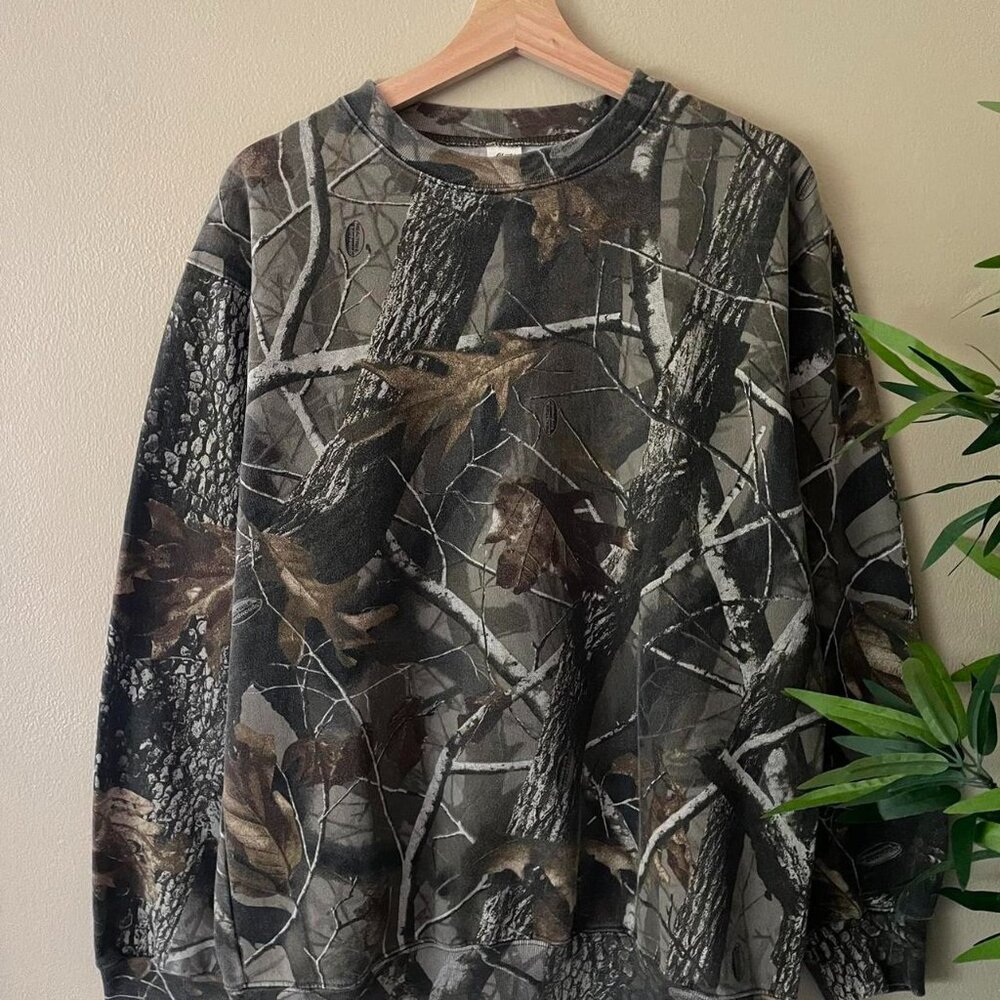 Vintage Real tree crewneck sweatshirt .